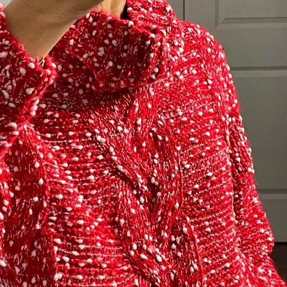 P. LUCA Red and White Wool Blend Chunky Crop Turtleneck Sweater size M/L - Picture 4 of 11